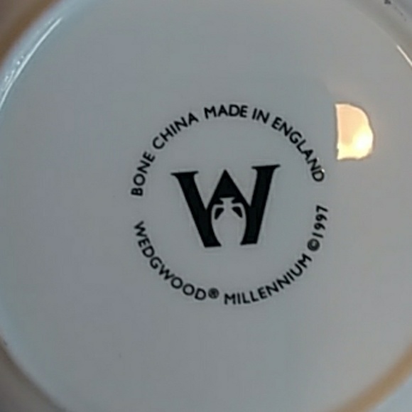 COPY - WEDGEWOOD MILLENIUM CUP&SAUCER - Picture 7 of 8
